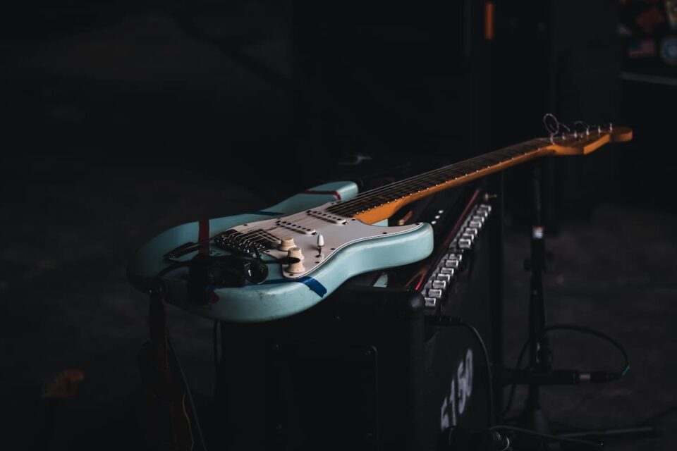 ギタリスト・ベーシスト・ドラマー用WordPressテンプレートおすすめ５選（初心者向き日本語スマホ対応テーマ）