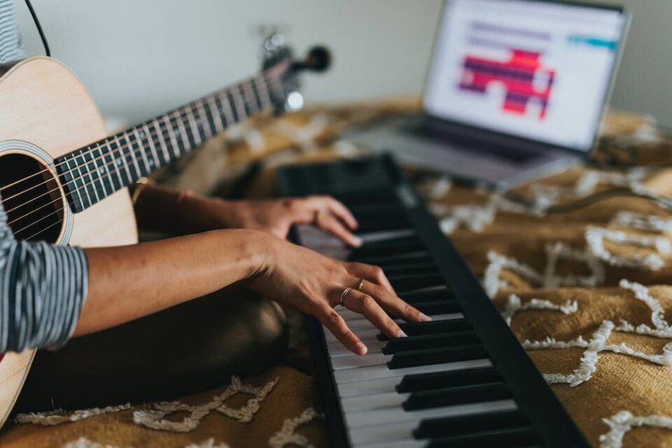 ボイストレーナー・音楽講師用WordPressテンプレートおすすめ５選（初心者向き日本語スマホ対応テーマ）